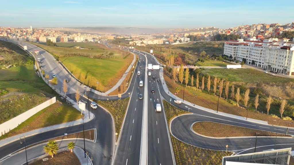 Conduire à Tanger et au Maroc : Guide Pratique du Code de la Route & Sécurité